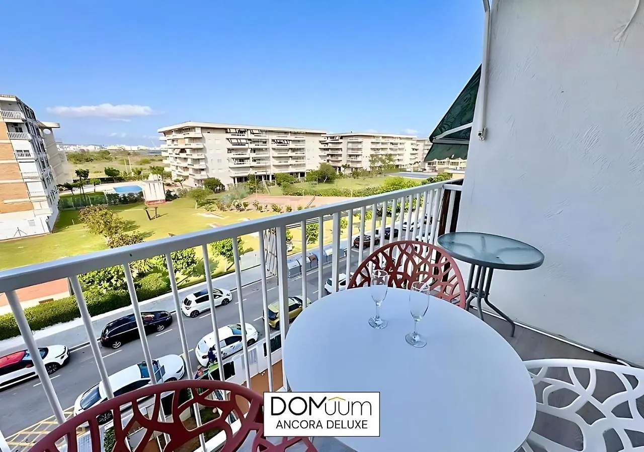 Domuum Holidays La Pineda
